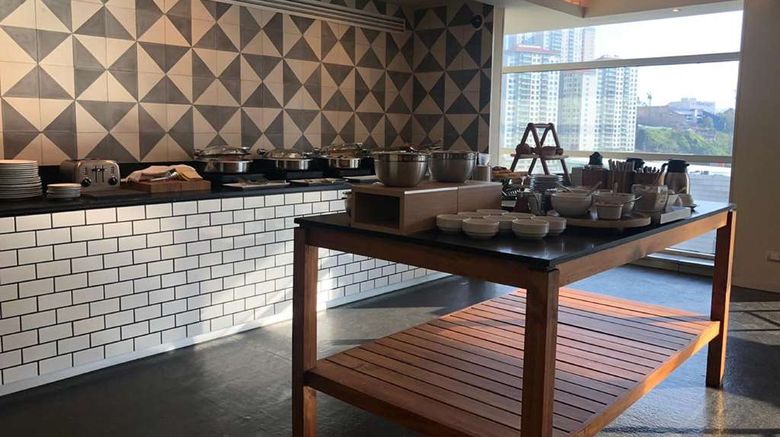 <b>Stadia Suites Santa Fe Restaurant</b>. Images powered by <a href="https://iceportal.shijigroup.com/" title="IcePortal" target="_blank">IcePortal</a>.