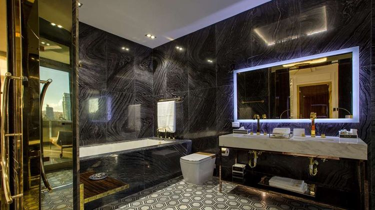 O:LV Fifty Five Hotel Room