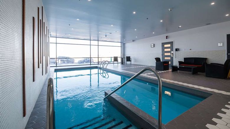 <b>Hotel Levesque Pool</b>. Images powered by <a href="https://iceportal.shijigroup.com/" title="IcePortal" target="_blank">IcePortal</a>.