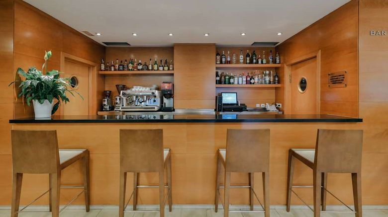 <b>Catalonia Barcelona Beach Restaurant</b>. Images powered by <a href="https://iceportal.shijigroup.com/" title="IcePortal" target="_blank">IcePortal</a>.