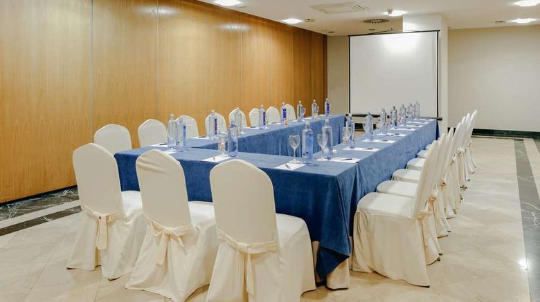 <b>Hesperia Zaragoza Centro Meeting</b>. Images powered by <a href="https://iceportal.shijigroup.com/" title="IcePortal" target="_blank">IcePortal</a>.