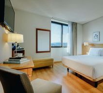 Hesperia Vigo Room