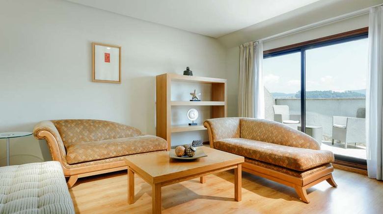 <b>Hesperia Vigo Suite</b>. Images powered by <a href="https://iceportal.shijigroup.com/" title="IcePortal" target="_blank">IcePortal</a>.