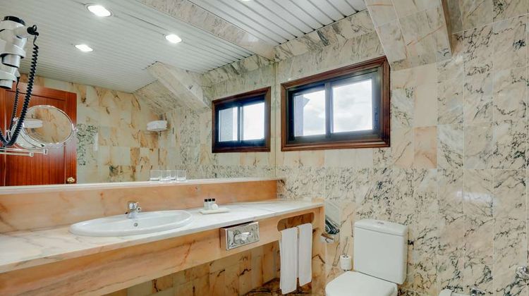 Hesperia Vigo Room