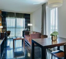 Hesperia Barcelona Fira Suites Room