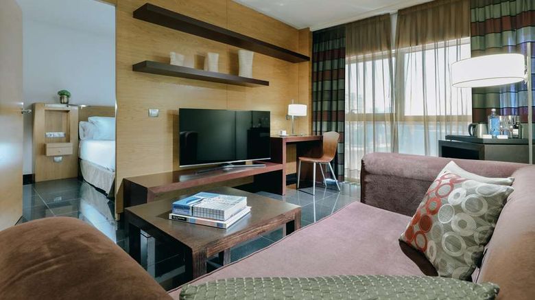 <b>Hesperia Barcelona Fira Suites Suite</b>. Images powered by <a href="https://iceportal.shijigroup.com/" title="IcePortal" target="_blank">IcePortal</a>.