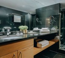 Hesperia Barcelona Fira Suites Room
