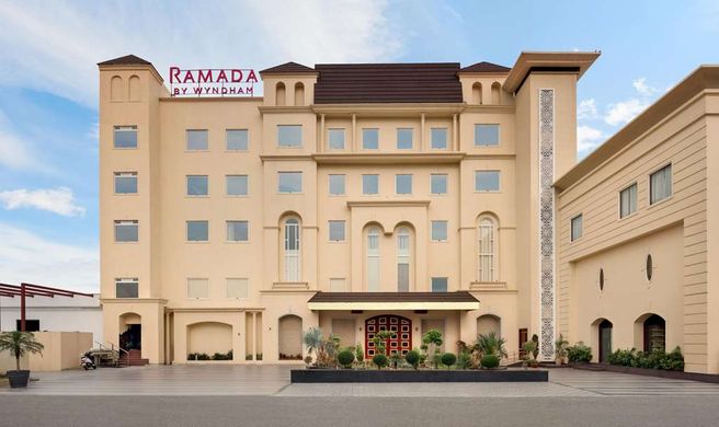 Ramada by Wyndham Kapurthala Exterior