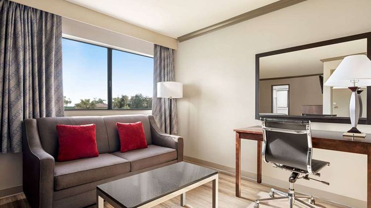 Baymont by Wyndham Monterey Park Suite