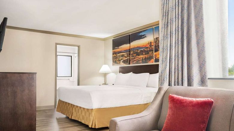 <b>Baymont by Wyndham Monterey Park Suite</b>. Images powered by <a href="https://iceportal.shijigroup.com/" title="IcePortal" target="_blank">IcePortal</a>.