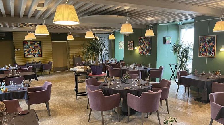 <b>Le Chateau Du Bost Restaurant</b>. Images powered by <a href="https://iceportal.shijigroup.com/" title="IcePortal" target="_blank">IcePortal</a>.