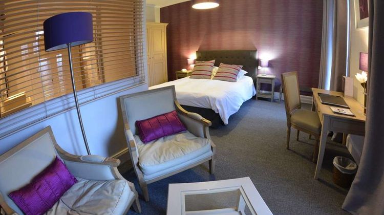 Domaine de Joinville-Chateau Hotel Room