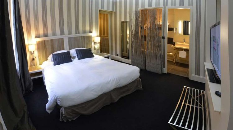Domaine de Joinville-Chateau Hotel Room