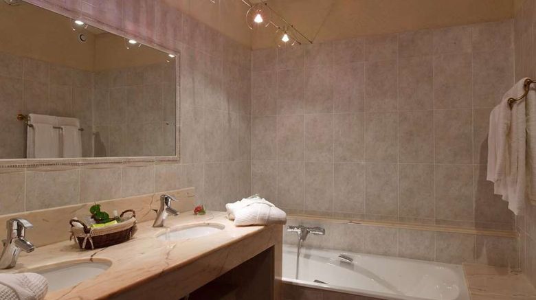 <b>Hotel Mas de Fauchon Room</b>. Images powered by <a href="https://iceportal.shijigroup.com/" title="IcePortal" target="_blank">IcePortal</a>.