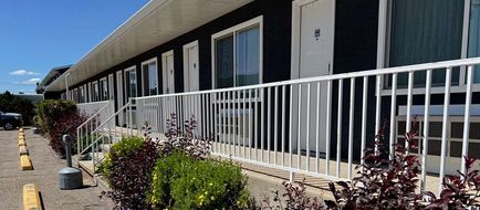 Coast Swift Current Hotel Exterior