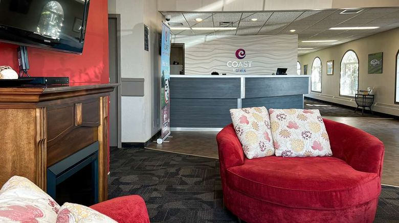 <b>Coast Swift Current Hotel Lobby</b>. Images powered by <a href="https://iceportal.shijigroup.com/" title="IcePortal" target="_blank">IcePortal</a>.