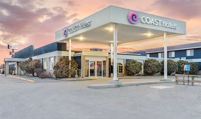 Coast Swift Current Hotel Exterior