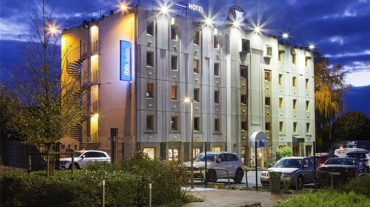 Ibis Budget Chilly-Mazarin Exterior