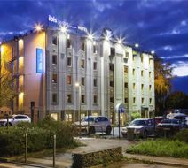 Ibis Budget Chilly-Mazarin Exterior