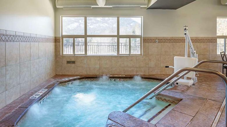 <b>Best Western Plus Mountain Lodge Pool</b>. Images powered by <a href="https://iceportal.shijigroup.com/" title="IcePortal" target="_blank">IcePortal</a>.