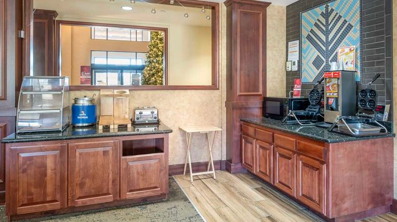 <b>Best Western Plus Mountain Lodge Restaurant</b>. Images powered by <a href="https://iceportal.shijigroup.com/" title="IcePortal" target="_blank">IcePortal</a>.