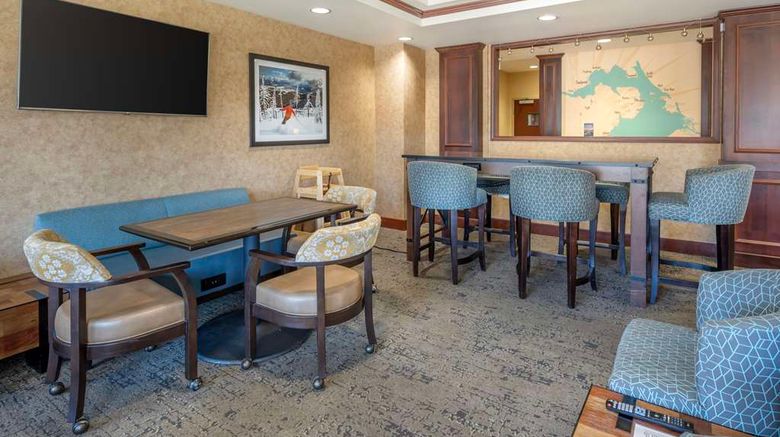 <b>Best Western Plus Mountain Lodge Lobby</b>. Images powered by <a href="https://iceportal.shijigroup.com/" title="IcePortal" target="_blank">IcePortal</a>.