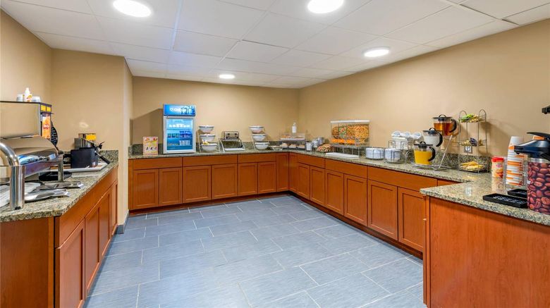 <b>Comfort Inn & Suites Michigan City Restaurant</b>. Images powered by <a href="https://iceportal.shijigroup.com/" title="IcePortal" target="_blank">IcePortal</a>.