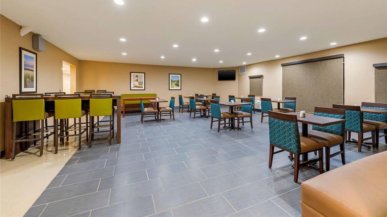 <b>Comfort Inn & Suites Michigan City Restaurant</b>. Images powered by <a href="https://iceportal.shijigroup.com/" title="IcePortal" target="_blank">IcePortal</a>.