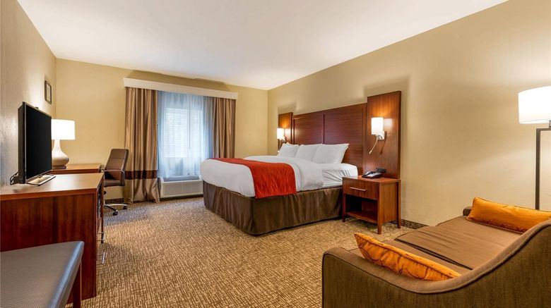 <b>Comfort Inn & Suites Michigan City Suite</b>. Images powered by <a href="https://iceportal.shijigroup.com/" title="IcePortal" target="_blank">IcePortal</a>.
