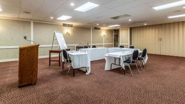 <b>Quality Inn & Suites Albert Lea Meeting</b>. Images powered by <a href="https://iceportal.shijigroup.com/" title="IcePortal" target="_blank">IcePortal</a>.