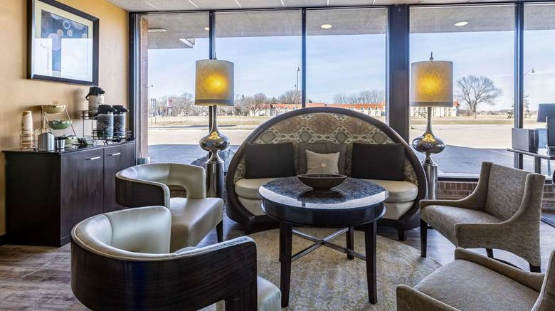 <b>Quality Inn & Suites Albert Lea Lobby</b>. Images powered by <a href="https://iceportal.shijigroup.com/" title="IcePortal" target="_blank">IcePortal</a>.