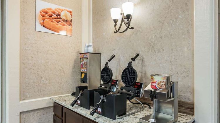 Quality Inn & Suites Albert Lea Restaurant