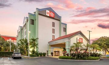 Best Western Plus Kendall Hotel & Suites