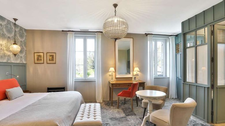 <b>Hotel Les Glycines Room</b>. Images powered by <a href="https://iceportal.shijigroup.com/" title="IcePortal" target="_blank">IcePortal</a>.