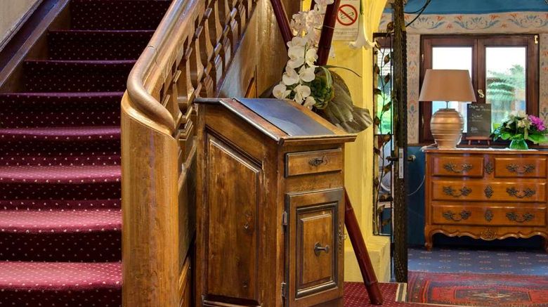 <b>Hotel Restaurant le Marechal Lobby</b>. Images powered by <a href="https://iceportal.shijigroup.com/" title="IcePortal" target="_blank">IcePortal</a>.
