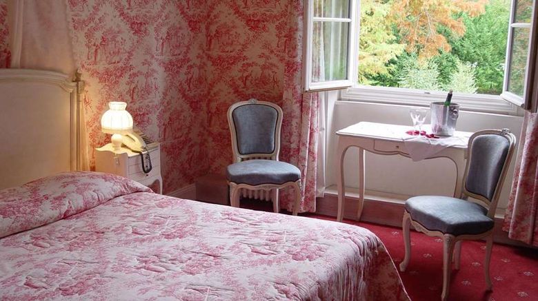 <b>L'Hostellerie du Chateau les Muids Room</b>. Images powered by <a href="https://iceportal.shijigroup.com/" title="IcePortal" target="_blank">IcePortal</a>.