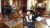L'Hostellerie du Chateau les Muids Lobby