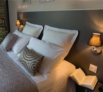 Le Petit Coq aux Champs Room