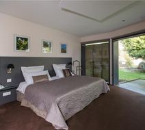 Le Petit Coq aux Champs Room