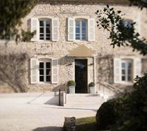 Castel de Tres Girard Exterior