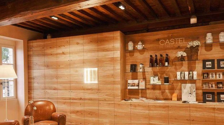 <b>Castel de Tres Girard Lobby</b>. Images powered by <a href="https://iceportal.shijigroup.com/" title="IcePortal" target="_blank">IcePortal</a>.