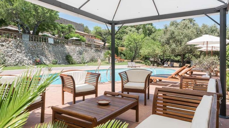 <b>Domaine du Lac Exterior</b>. Images powered by <a href="https://iceportal.shijigroup.com/" title="IcePortal" target="_blank">IcePortal</a>.