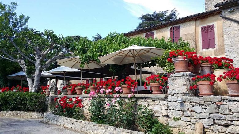 <b>Domaine du Lac Exterior</b>. Images powered by <a href="https://iceportal.shijigroup.com/" title="IcePortal" target="_blank">IcePortal</a>.