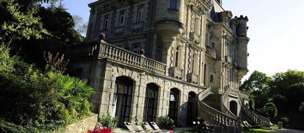 Chateau Clement Exterior