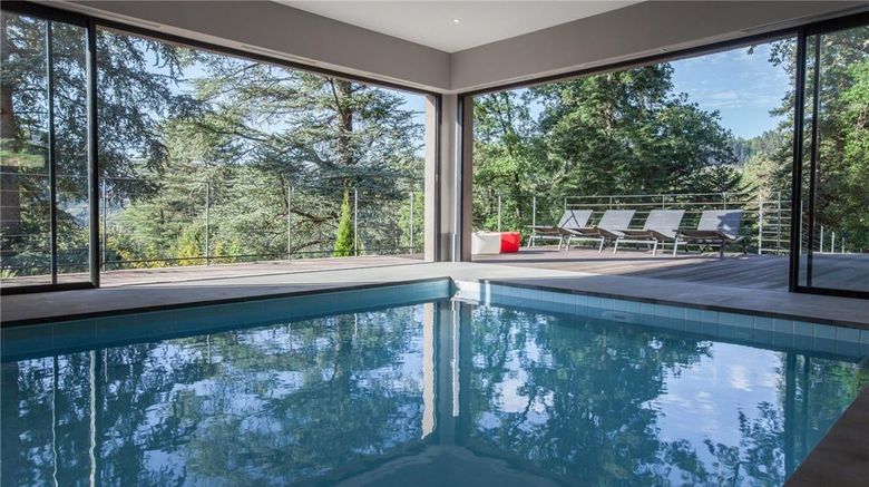 <b>Chateau Clement Pool</b>. Images powered by <a href="https://iceportal.shijigroup.com/" title="IcePortal" target="_blank">IcePortal</a>.