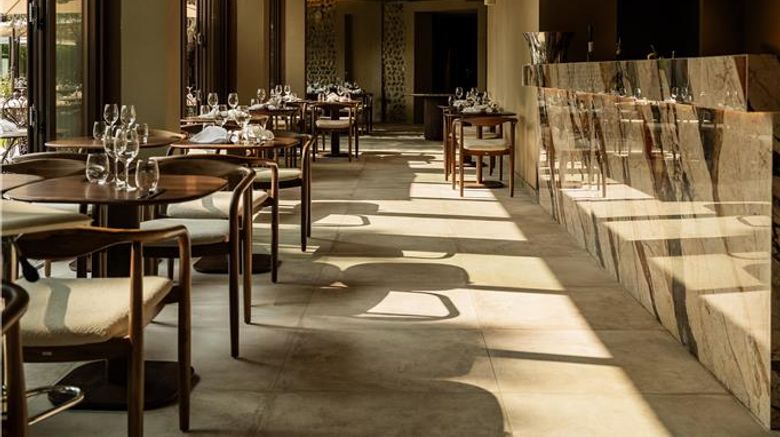 <b>Hotel Michel Chabran Restaurant</b>. Images powered by <a href="https://iceportal.shijigroup.com/" title="IcePortal" target="_blank">IcePortal</a>.