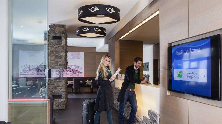 <b>Forsters Posthotel in Donaustauf Lobby</b>. Images powered by <a href="https://iceportal.shijigroup.com/" title="IcePortal" target="_blank">IcePortal</a>.