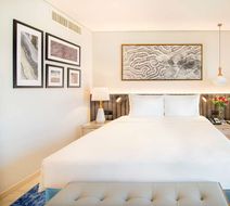 Radisson Blu Hotel & Resort, Corniche Room