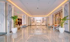 Radisson Blu Hotel & Resort, Corniche