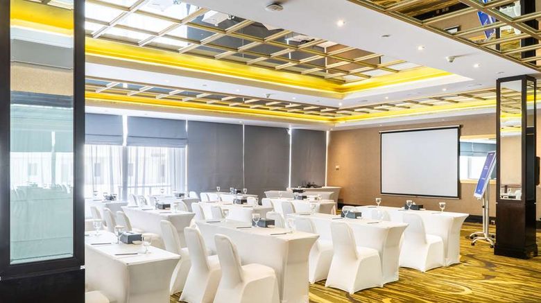 <b>Radisson Blu Hotel & Resort, Corniche Meeting</b>. Images powered by <a href="https://iceportal.shijigroup.com/" title="IcePortal" target="_blank">IcePortal</a>.